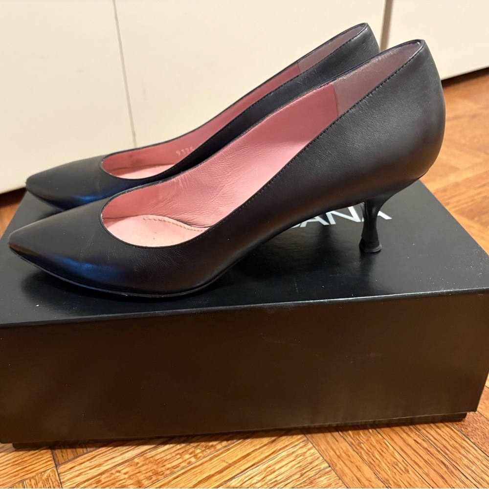 DOLCE & GABBANA size 8 pumps size EU 38 black kitten heels